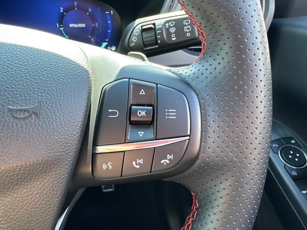 Ford Kuga Photo a09a6883-f7f3-49dd-8391-a071242f4f00.JPEG