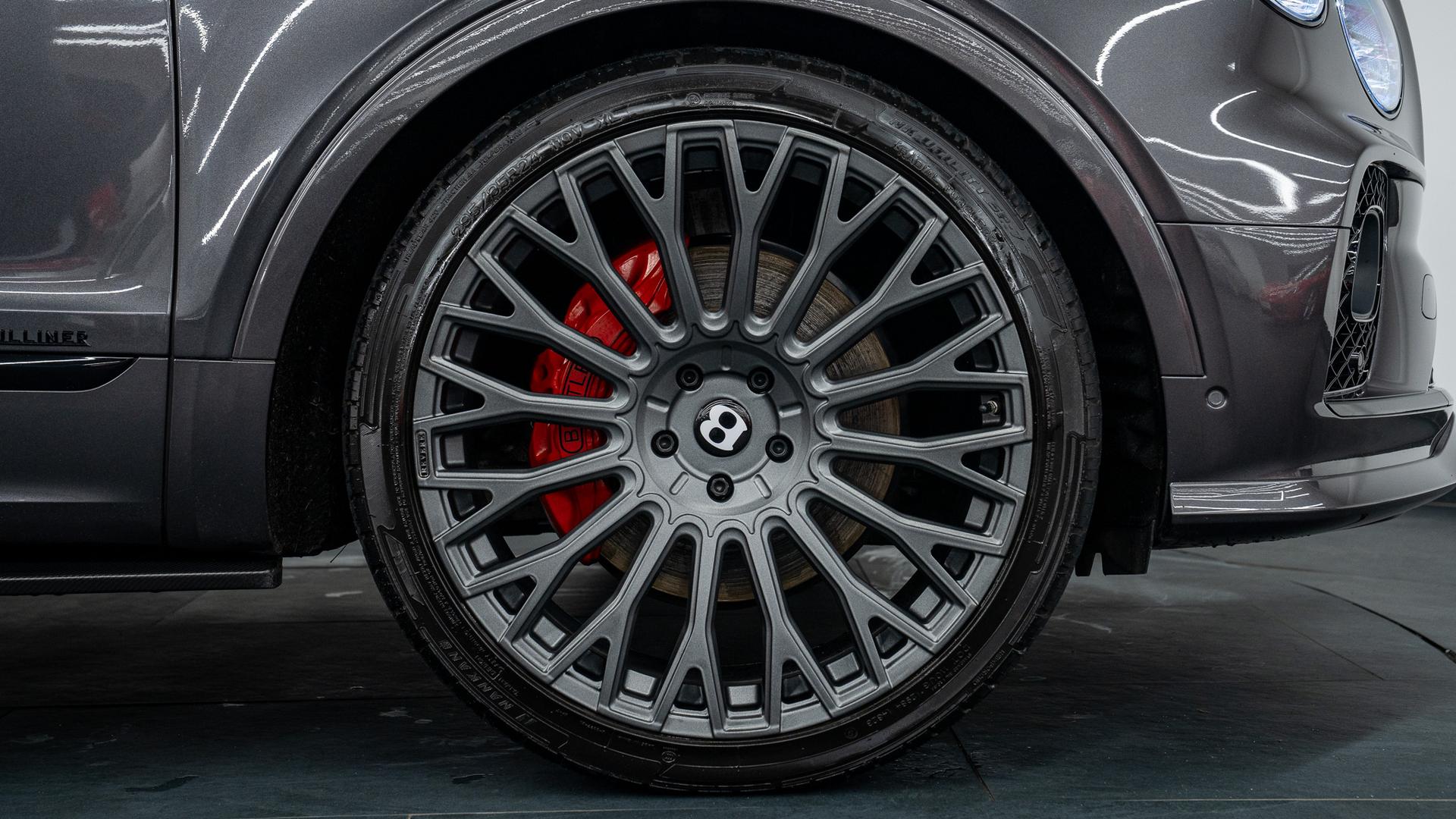 Bentley Bentayga Photo a09b2063-f438-49d7-989a-363d71185374.jpg