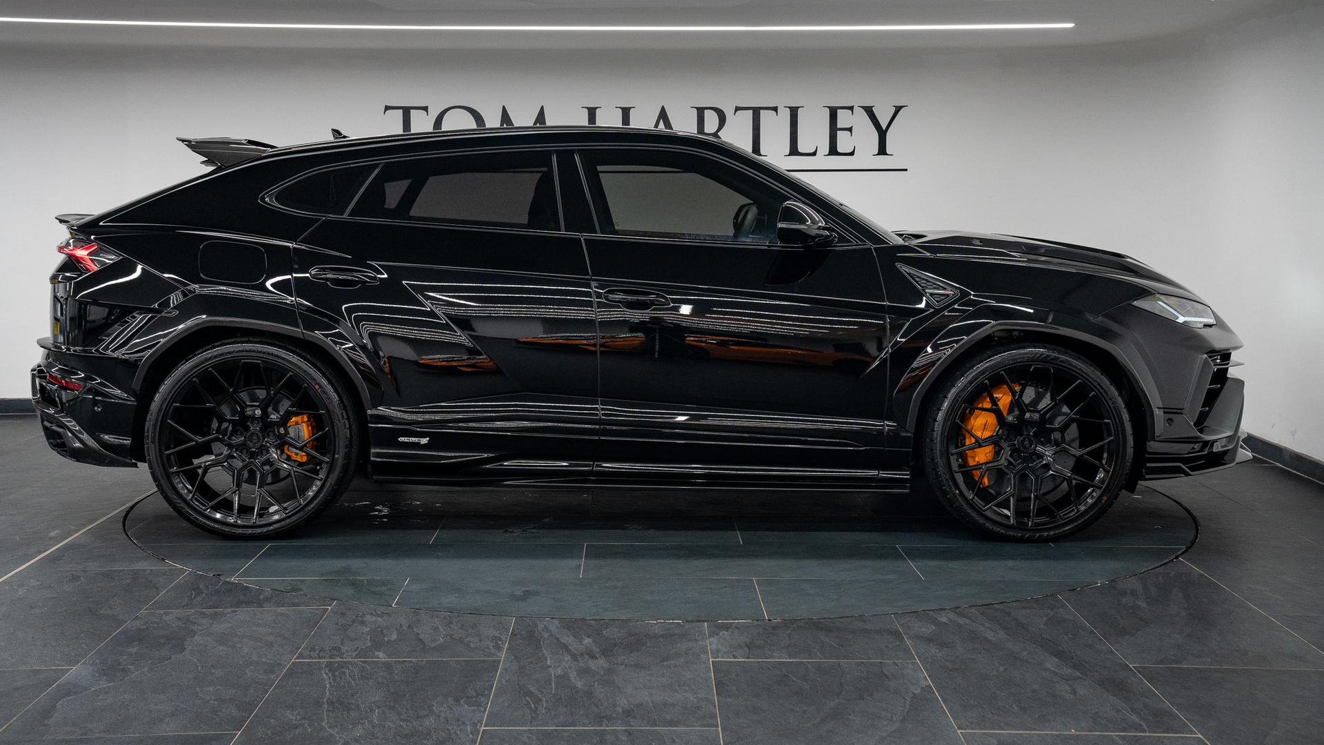 LAMBORGHINI Urus Photo a0ac1c7d-9bf5-4250-9e21-49105fed4172.jpg