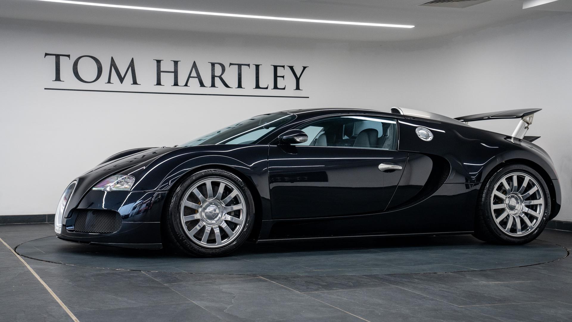 Bugatti Veyron Photo a0c43ffb-2aae-4715-8539-890ab2179f5f.jpg