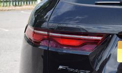 Jaguar F-PACE Photo 35