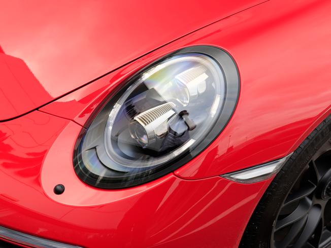 PORSCHE 911 Photo 11