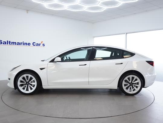 TESLA Model 3 Photo a0f9e1e8-be6c-4a13-9f77-86cf2a590037.jpg