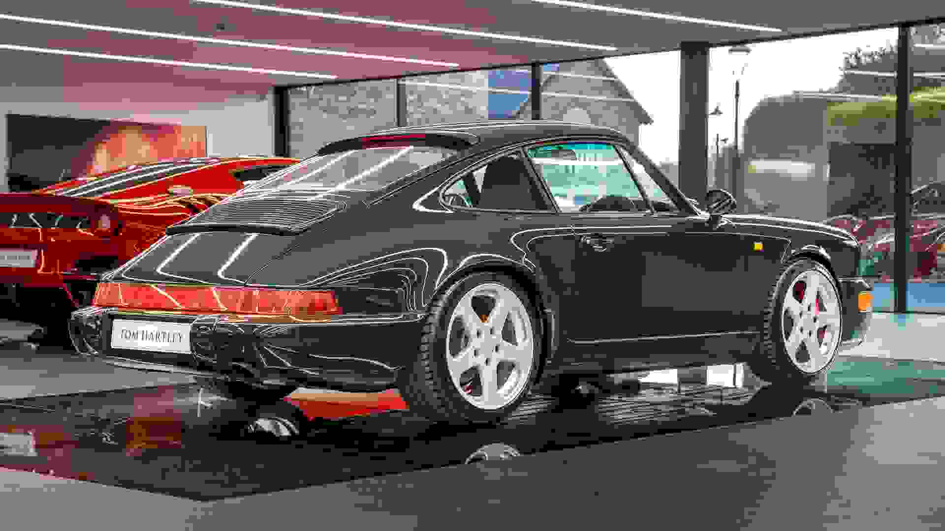 Porsche 911 Photo a106a271-7f58-45e4-b5bf-4bc689d10e58.jpg