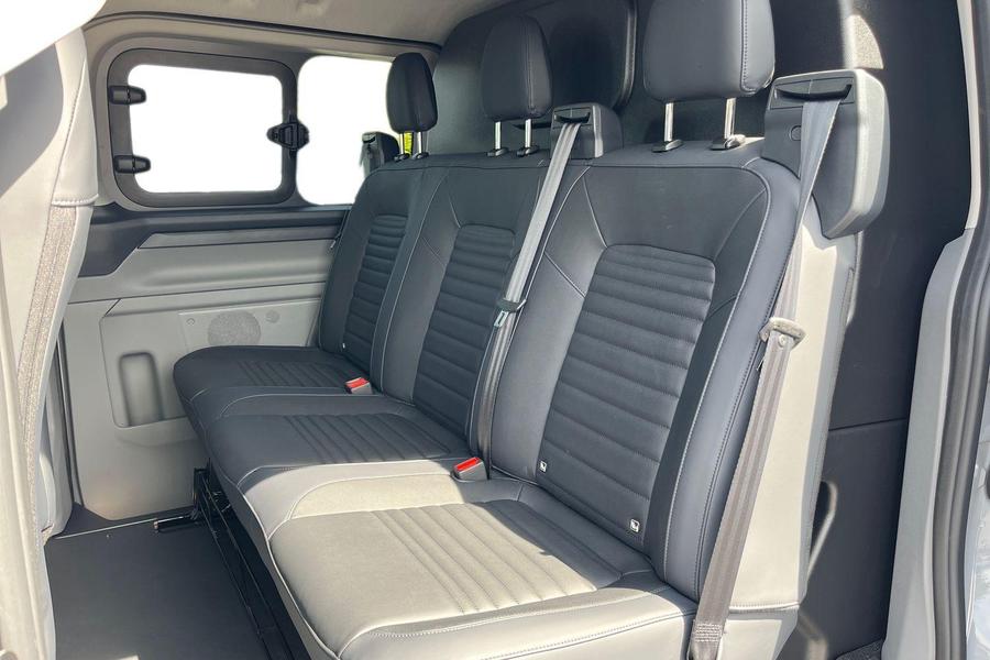 Ford TRANSIT CUSTOM Photo a10a6c91-f6aa-4ec5-b868-e7b5e047f37d.jpg