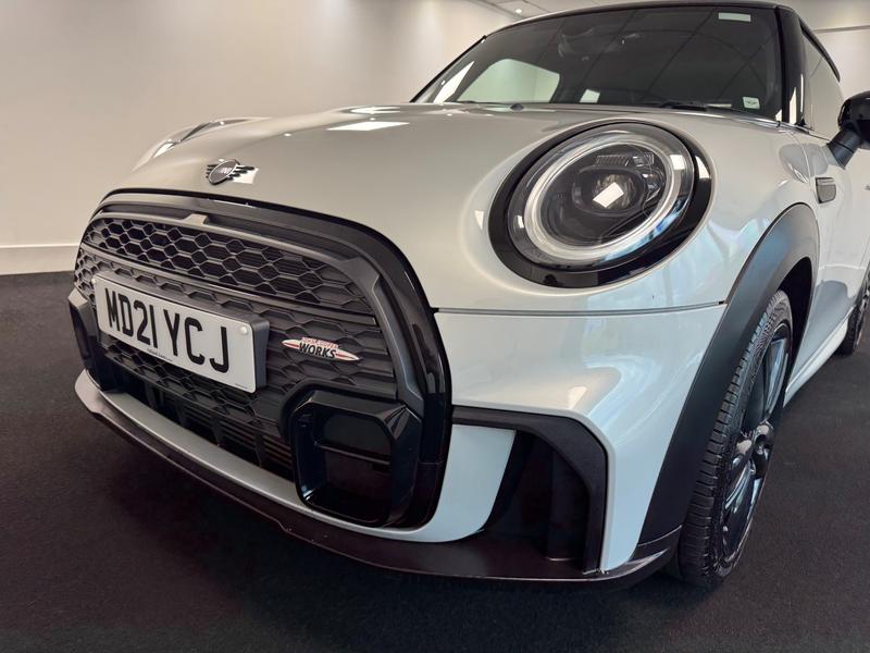 MINI Hatch Photo a10df939-c3bc-484a-9690-d2edf9fc406d.jpg