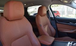 Jaguar F-PACE Photo 26