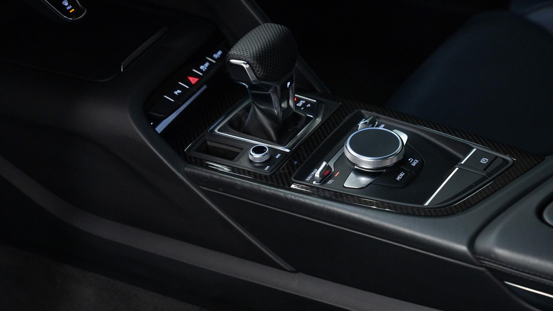 Audi R8 Photo a11a605b-e5a5-4eb6-a614-573b0421bccc.jpg