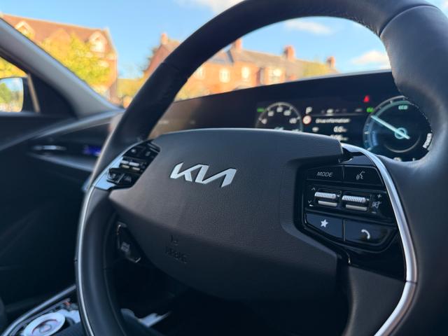 Kia Niro Photo a11a7655-237d-4112-9dcd-b52bea9fdae2.jpg