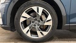 AUDI e-tron Photo 5