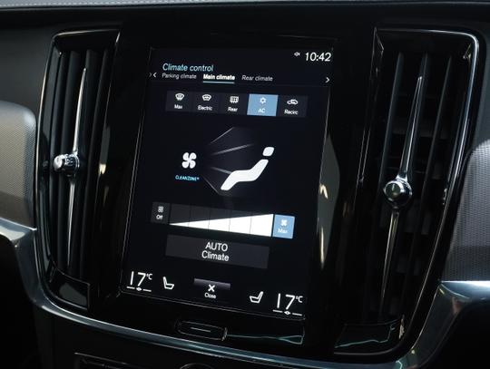Volvo V90 Photo a13eb048-3e0d-474e-896d-f840c197e882.jpg