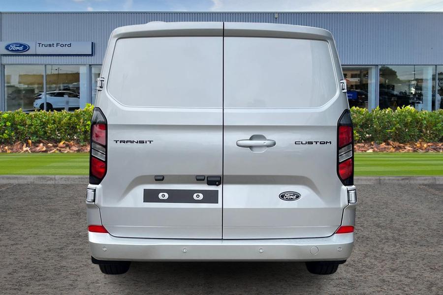 Ford TRANSIT CUSTOM Photo a1617348-edfa-4815-ab3a-7f16bd294845.jpg