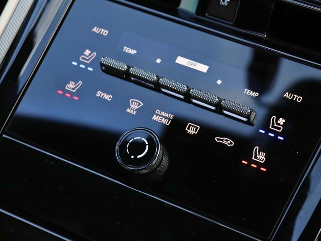 PORSCHE Panamera Photo 25