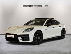PORSCHE Panamera Photo 3