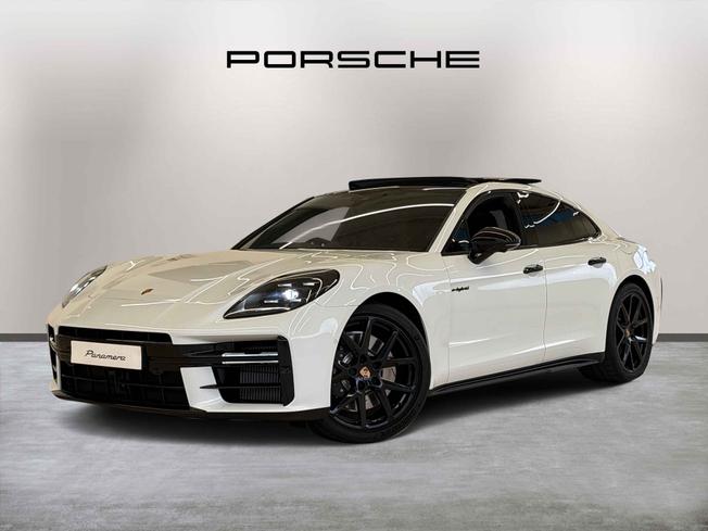 PORSCHE Panamera Photo 3