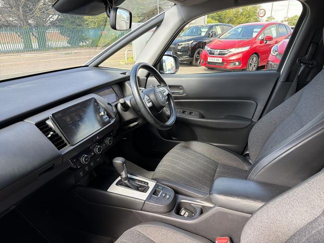Honda Jazz Photo a18126e4-5da9-44f7-88fb-d57d648d2da2.jpg