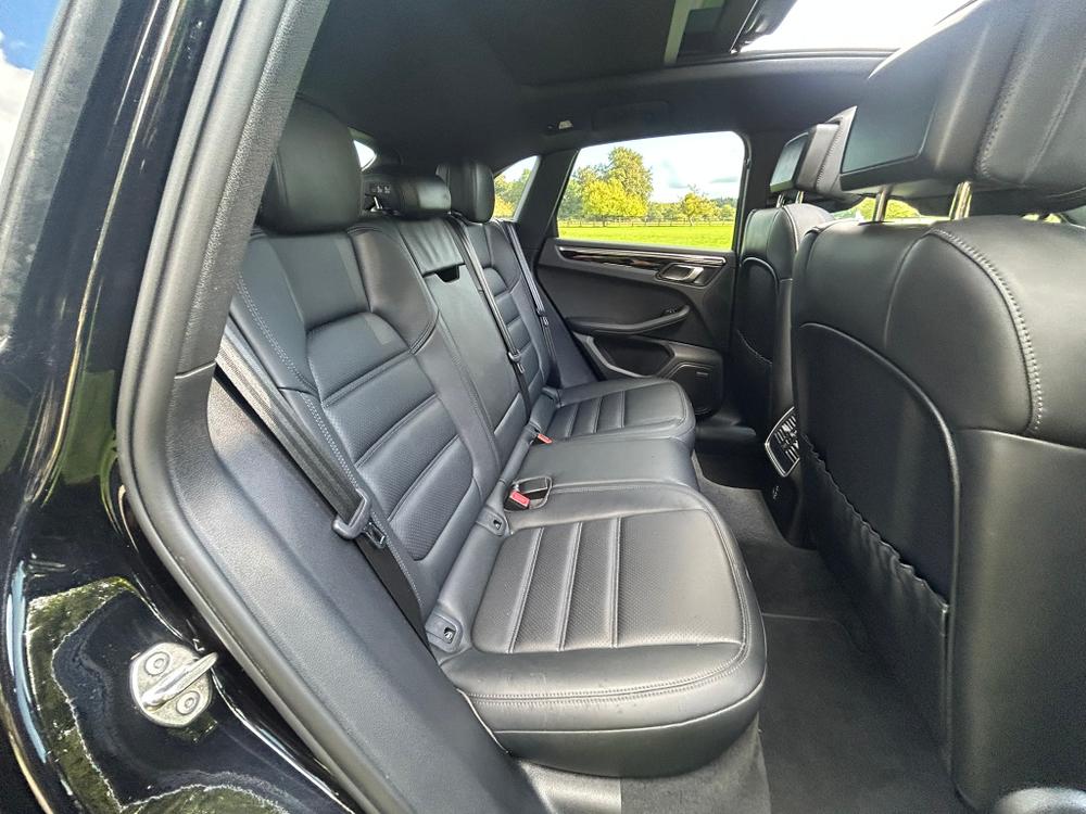 Used Porsche Macan YO72UHW 21
