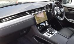 Jaguar F-PACE Photo 11