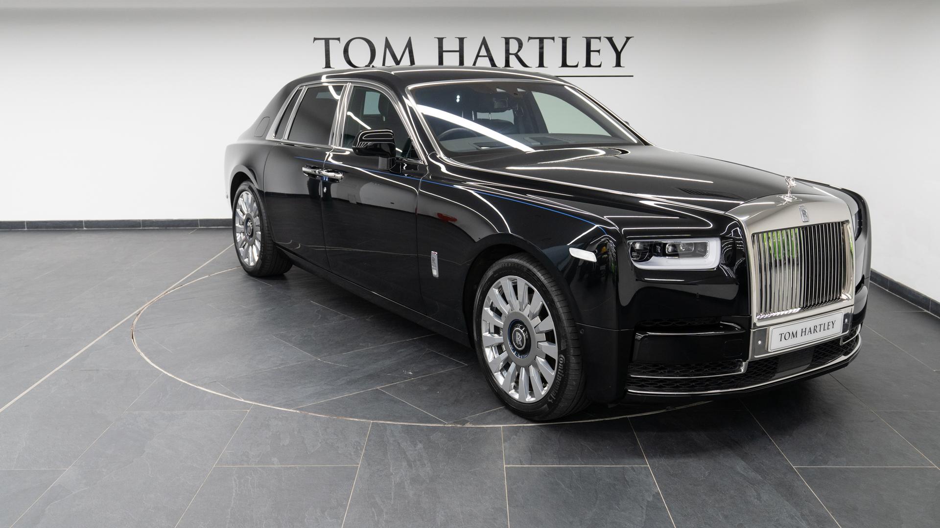 Rolls-Royce Phantom Photo a19b388e-1a0f-4d95-beda-325826bebdce.jpg