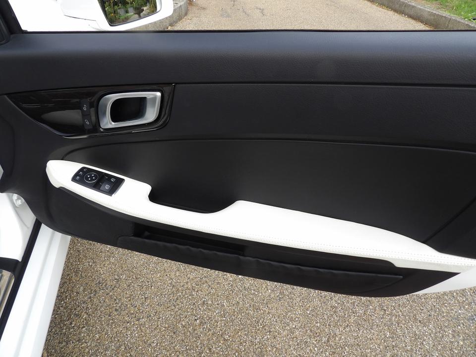 Used Mercedes-Benz SLK YR16MDY 27