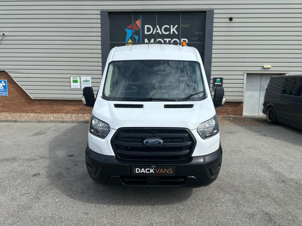 Ford Transit  Photo a1a0075d-71a6-45d5-b4e0-f646d2027b98.jpg
