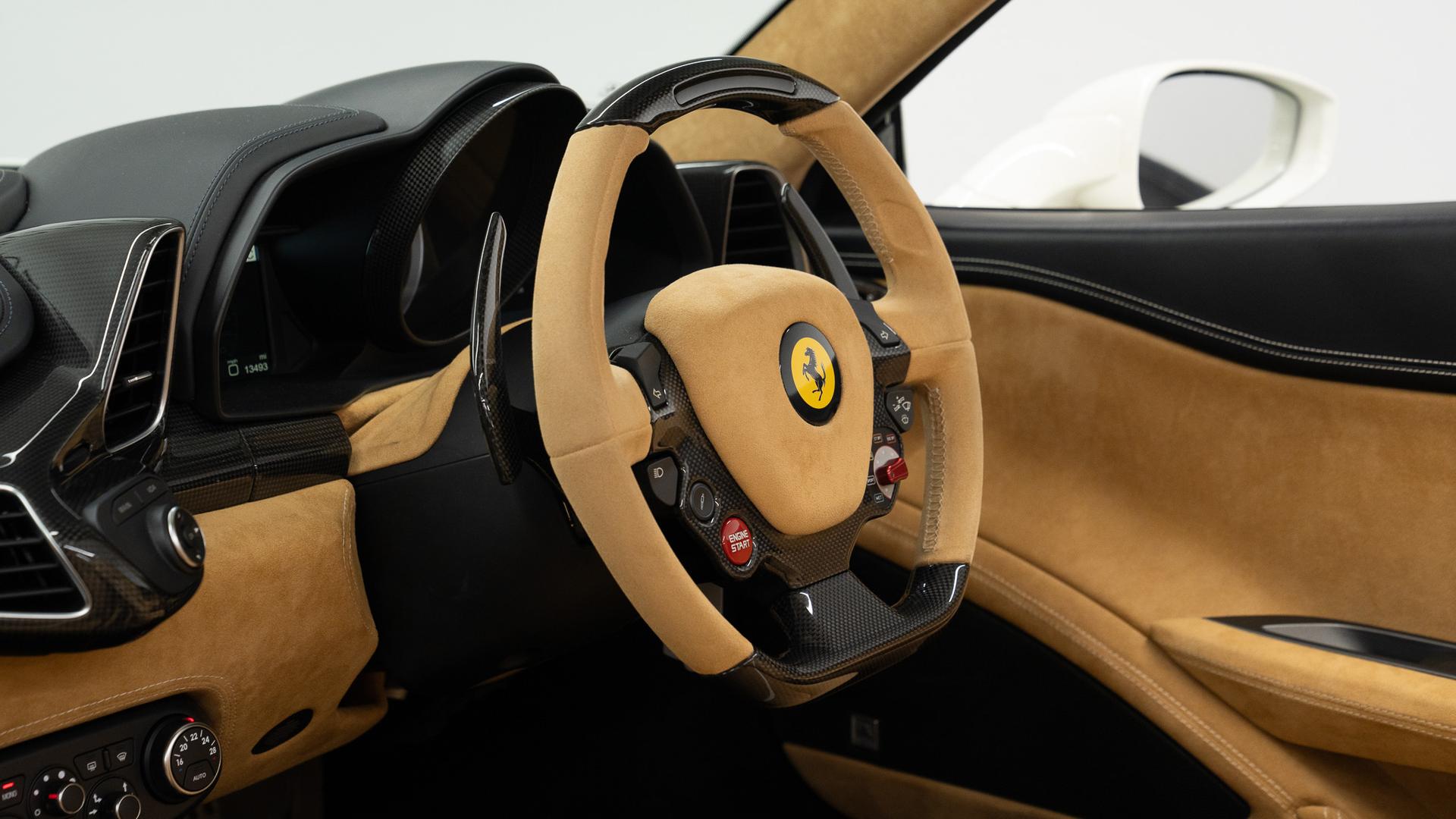 Ferrari 458 Photo a1a4c02b-e6c4-4d13-973e-a564e89c0cef.jpg