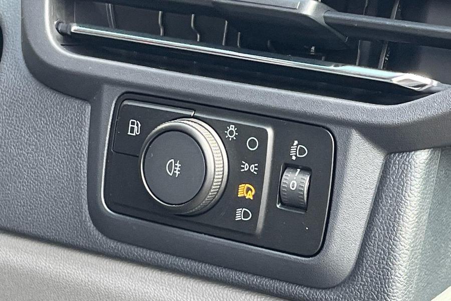 Ford TRANSIT CUSTOM Photo a1abbabc-bbd9-41e6-a8e0-99cb71ff8bd3.jpg