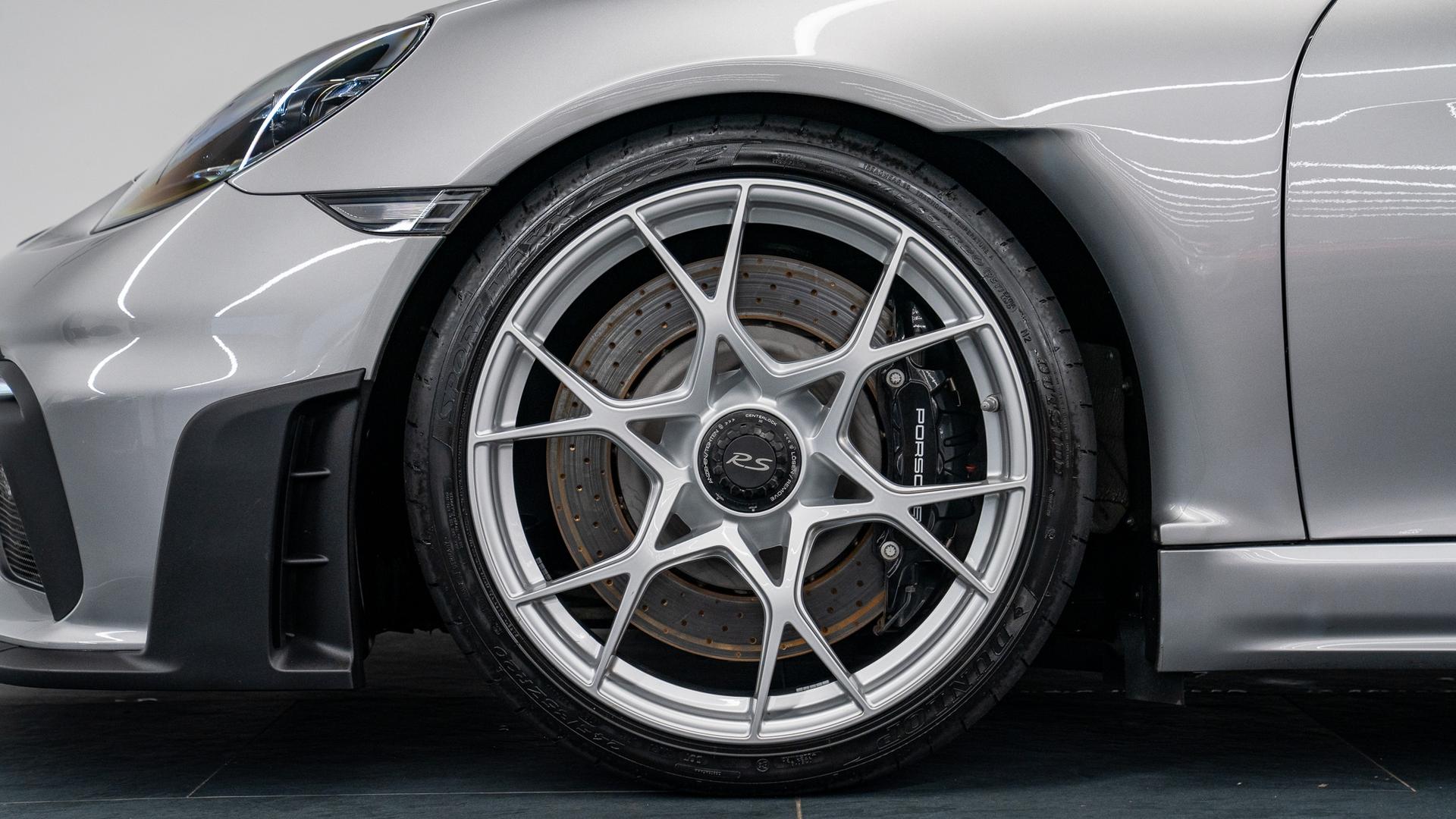 Porsche 718 Cayman GT4 Photo a1b99bec-54ee-4676-a2c9-db65676d20ae.jpg