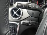 Mercedes-Benz GLA Photo 33