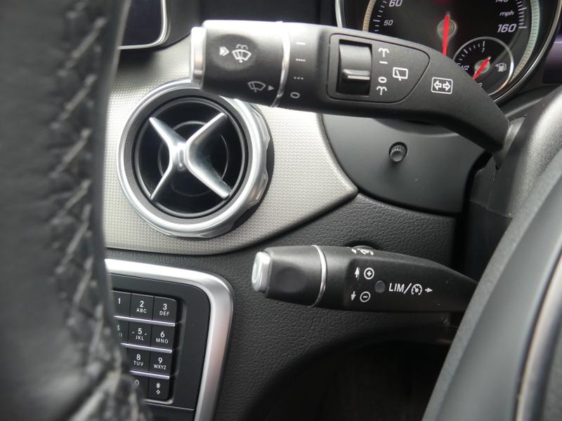 Mercedes-Benz GLA Photo a1bc244a-47b9-44c9-ba67-b8e0e305db87.jpg