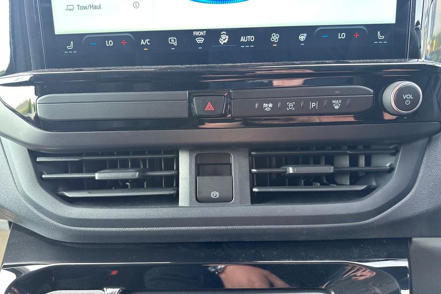 Ford TRANSIT CUSTOM Photo a1cd16d9-a1cc-471a-bb1d-1c557133528b.jpg