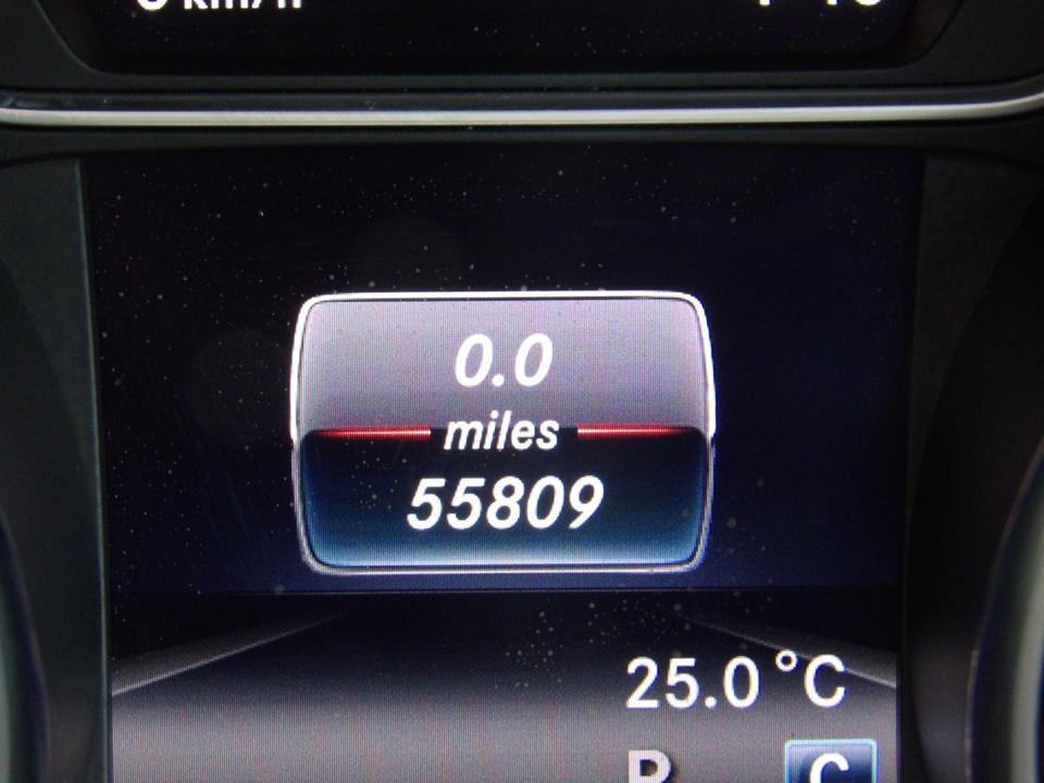 Used Mercedes-Benz GLA KL68MYJ 14