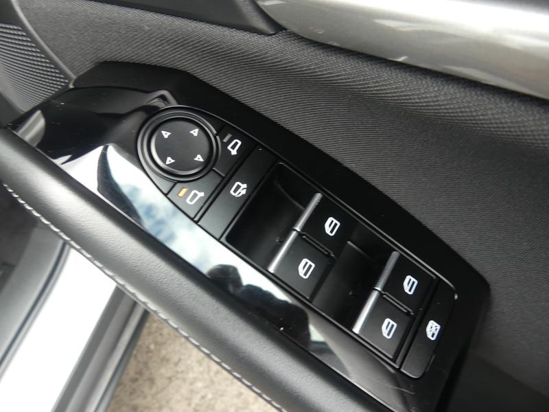 Mazda CX-30 Photo a20467b0-addb-4d30-9e93-541a2301277b.jpg
