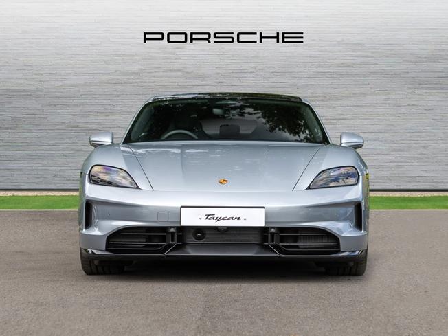 PORSCHE Taycan Photo 6