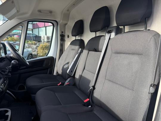 Toyota PROACE MAX Photo a20d7fd7-b4b2-4141-9319-e3f08b0fb751.jpg
