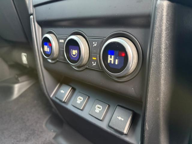 Land Rover Defender 110 Photo a20eb15b-a74c-4915-9fcb-017788b8566c.jpg