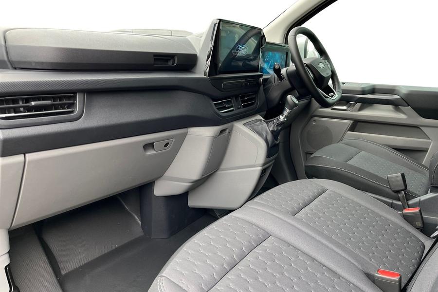 Ford TRANSIT CUSTOM Photo a2144e07-bd01-479a-9822-0e6629cc4208.jpg