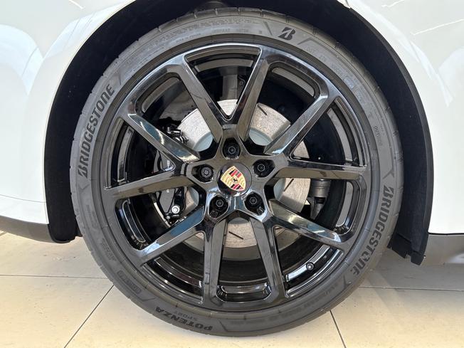 PORSCHE Panamera Photo 26