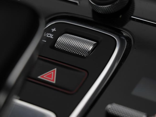 PORSCHE Panamera Photo 23