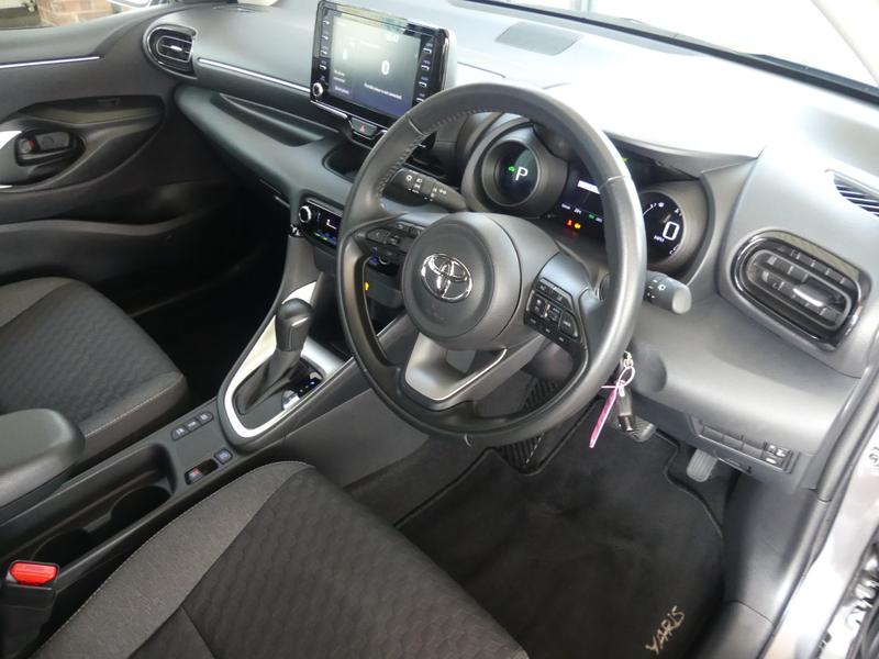 Toyota Yaris Photo a24f95d4-0c1b-4e64-91db-7166e0dd527e.jpg