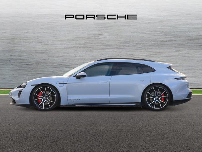 PORSCHE Taycan Photo 5