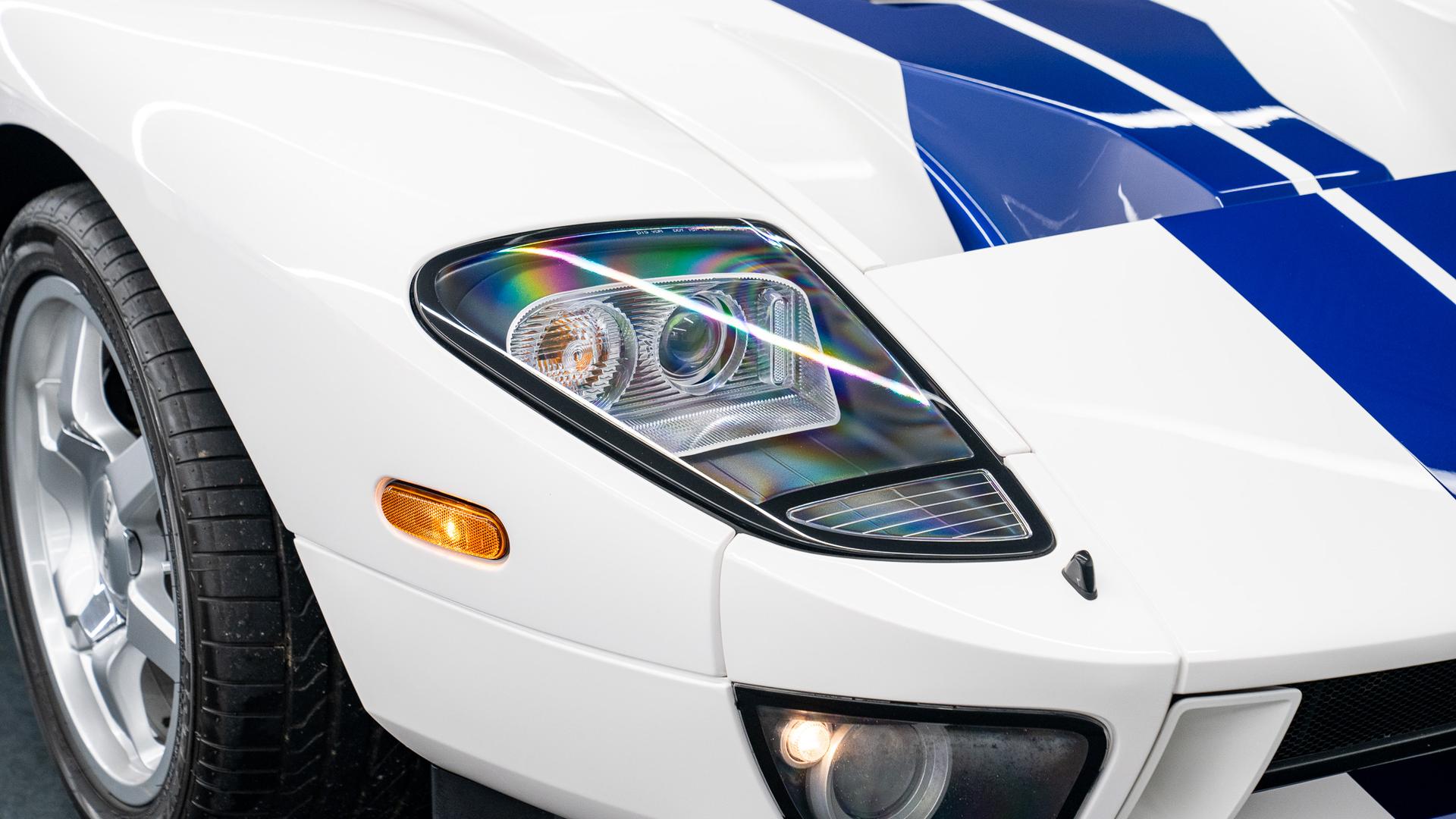 Ford GT Photo a25723ee-e192-47f1-9d49-687240a6177d.jpg
