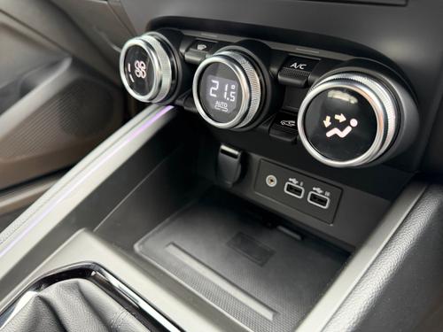 Renault CLIO Photo a2602778-32e2-431c-a3ab-6636f1fb98fc.jpg