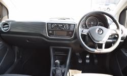 Volkswagen UP Photo 10