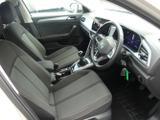 Volkswagen T-Roc Photo 12