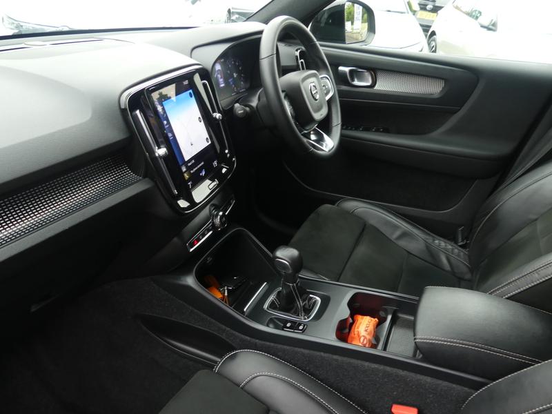 Volvo XC40 Photo a279cd03-f15e-4bab-9191-22b551edf865.jpg