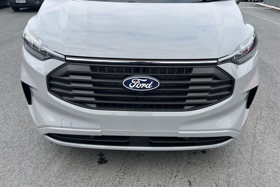 Ford TRANSIT CUSTOM Photo a27a8fbe-16a4-4d18-a12e-05f2dab9668a.jpg