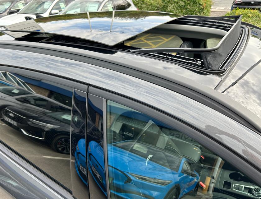 Ford Kuga Photo a27c1c2b-784d-48f0-9af7-32fb7b5bb48f.jpg