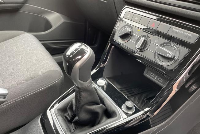 VOLKSWAGEN T-Cross Photo 29