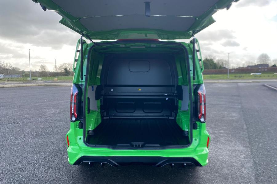 Ford TRANSIT CUSTOM Photo a29e9e02-8d6b-4df3-81df-c7cbd1f3b21f.jpg